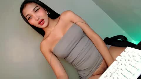 Bella online show from 01/07/25, 04:50