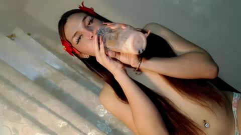 EZZIE online show from 03/08/25, 04:12