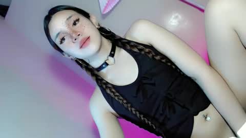 EZZIE online show from 09/29/25, 01:44