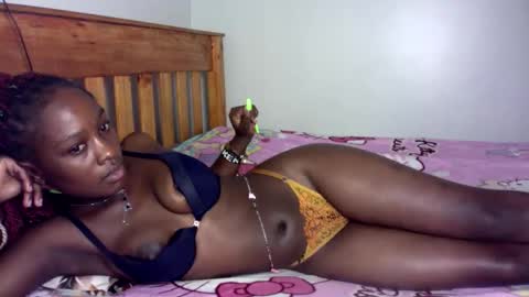 miah online show from 05/10/26, 02:39