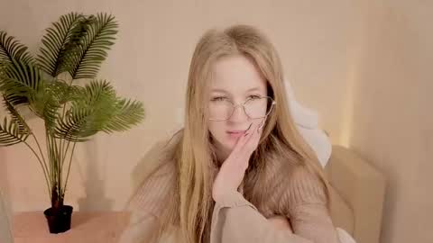 itsbellabonna online show from 11/03/25, 02:13