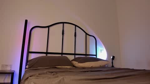 Isabella online show from 09/13/25, 08:47