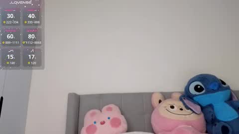 Snapshot of itsdevilcat chatting on 10/23/25, 02:11 Queen Liya online show from 10/23/25, 02:11