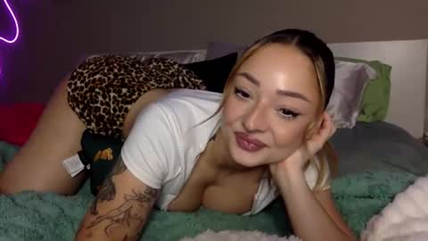 Duchess online show from 12/19/25, 01:23