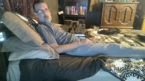 itsjustme81872 online show from 09/13/25, 12:05