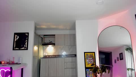 lau online show from 12/12/24, 02:48