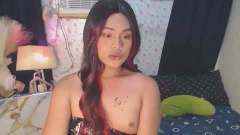 Snapshot of itsme_jazzy chatting on 10/04/25, 02:04 JAZ online show from 10/04/25, 02:04