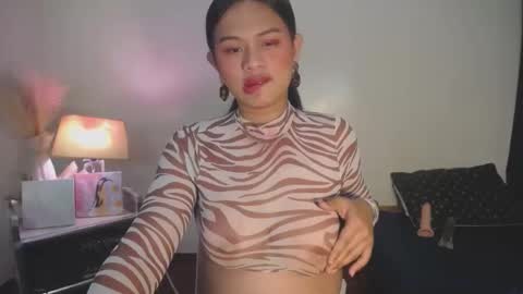 Snapshot of itsme_jazzy chatting on 10/22/25, 10:15 JAZ online show from 10/22/25, 10:15