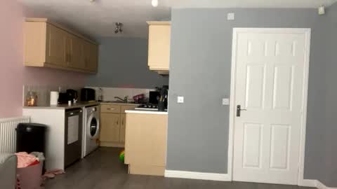 Lola online show from 09/19/25, 01:12