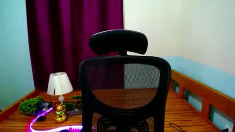 Snapshot of itsmeloveypinay chatting on 11/07/25, 05:07 itsmeloveypinay online show from 11/07/25, 05:07