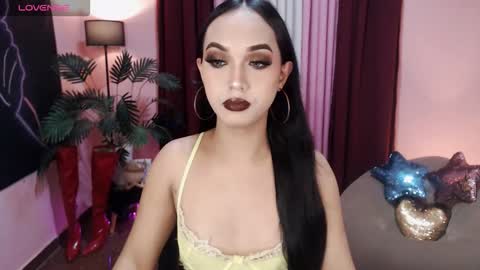 Sofia online show from 11/05/25, 11:38
