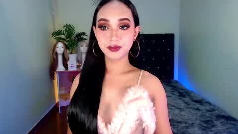 Sofia online show from 11/25/25, 07:14