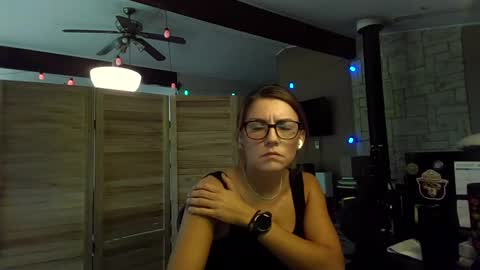 Snapshot of itsmesophie_x chatting on 10/06/25, 03:53 ItsMeSophie X online show from 10/06/25, 03:53