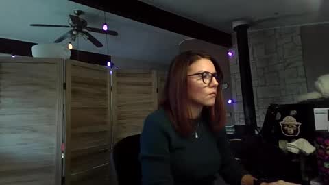 Snapshot of itsmesophie_x chatting on 10/23/25, 04:17 ItsMeSophie X online show from 10/23/25, 04:17