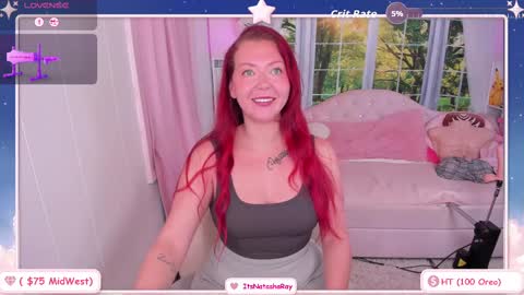 Snapshot of itsnatasharay chatting on 10/17/25, 03:47 ItsNatashaRay online show from 10/17/25, 03:47