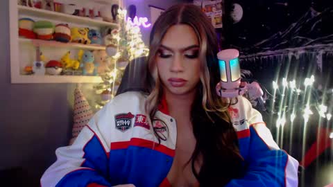 Nicki Foxx online show from 12/10/24, 12:06