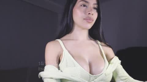 itsssssssme_lana online show from 12/17/24, 02:12