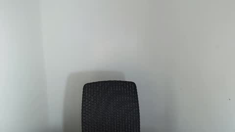 itsurgil_kloeh online show from 11/15/25, 09:17