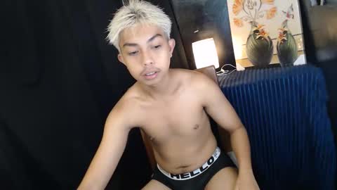 Snapshot of itsyourcummerboy_xx chatting on 06/01/26, 06:42 Kyle online show from 06/01/26, 06:42
