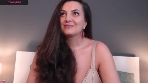 Snapshot of itsyourlady chatting on 11/10/25, 10:03 Melissa Khaan online show from 11/10/25, 10:03