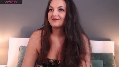 Snapshot of itsyourlady chatting on 12/03/25, 07:49 Melissa Khaan online show from 12/03/25, 07:49