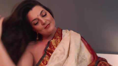 Melissa Khaan online show from 06/05/26, 01:17
