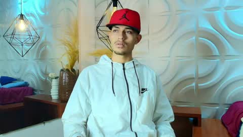 itszairen online show from 06/08/26, 12:14