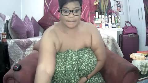 itumeleng74 online show from 01/06/25, 05:08