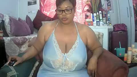 itumeleng74 online show from 01/14/25, 12:24