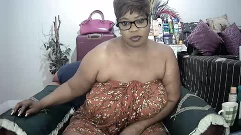 itumeleng74 online show from 01/22/25, 07:03