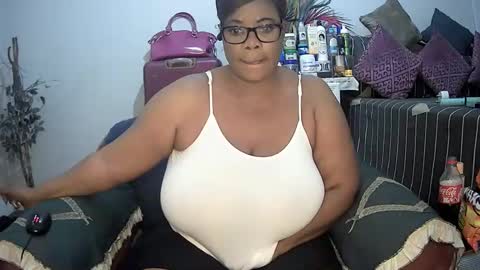 itumeleng74 online show from 02/03/25, 06:17