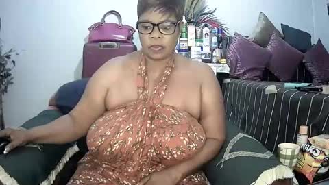 itumeleng74 online show from 02/04/25, 05:21