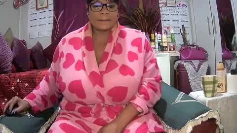 itumeleng74 online show from 05/12/26, 08:06