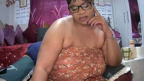 itumeleng74 online show from 05/18/26, 05:46