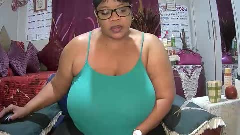 itumeleng74 online show from 05/19/26, 06:03