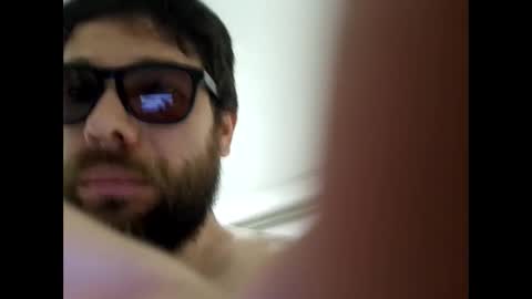 Snapshot of ivanchelon chatting on 10/11/25, 04:01 Vanchi online show from 10/11/25, 04:01