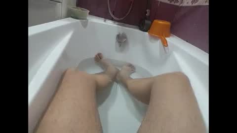 Snapshot of ivanes888 chatting on 09/30/25, 05:18 Mickey online show from 09/30/25, 05:18