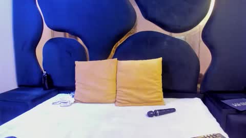 Snapshot of ivannaa18 chatting on 10/31/25, 04:02 ivannaa18 online show from 10/31/25, 04:02