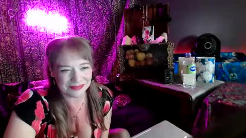 Snapshot of ivebeenabadgirldaddy chatting on 10/05/25, 07:28 The Master and his Muse online show from 10/05/25, 07:28