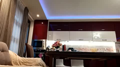 Snapshot of iveto69 chatting on 11/28/25, 05:32 Iveta online show from 11/28/25, 05:32