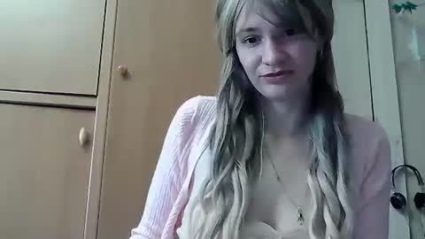 Snapshot of ivetta911 chatting on 11/06/25, 09:10 ivetta911 online show from 11/06/25, 09:10