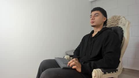 Ivo Beischel online show from 10/12/25, 05:28