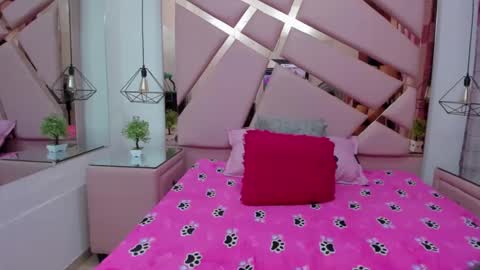 IvonJanice online show from 09/17/25, 01:35