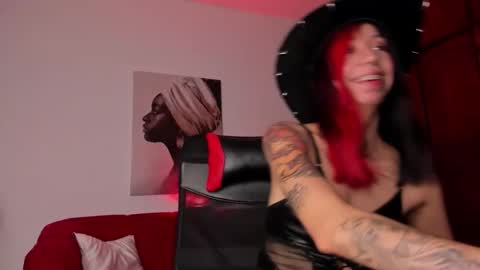 Ivonne  online show from 12/16/25, 02:33