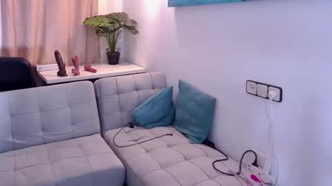 Snapshot of ivonne_hilton chatting on 10/24/25, 10:11 Ivonne online show from 10/24/25, 10:11