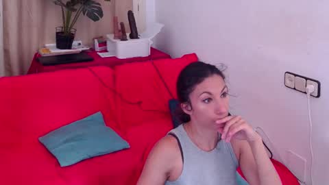 Snapshot of ivonneanddom chatting on 05/27/26, 09:17 ivonneanddom online show from 05/27/26, 09:17