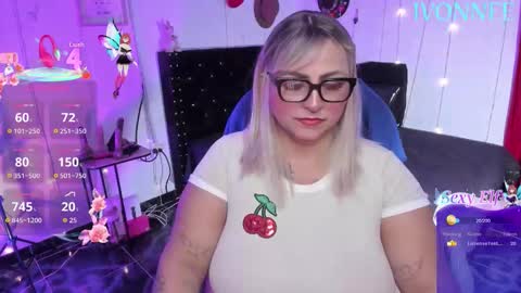 Snapshot of ivonnee17_ chatting on 02/20/26, 01:57 Ivonne online show from 02/20/26, 01:57