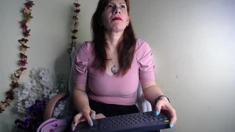 Ivonne online show from 05/27/26, 10:07
