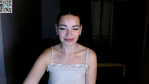 Snapshot of ivorymuse chatting on 03/31/26, 07:58 Lana online show from 03/31/26, 07:58