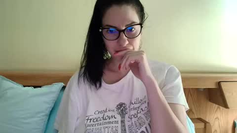 Ivory online show from 01/04/25, 07:23